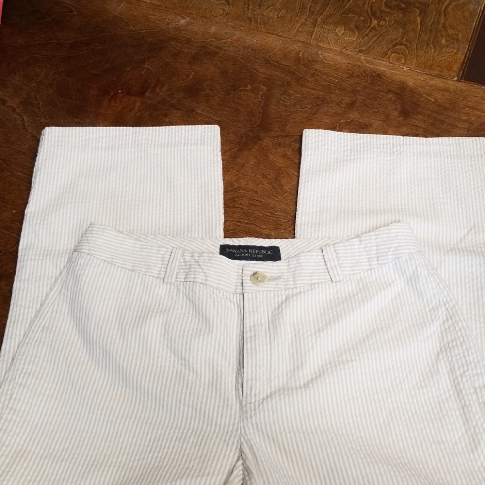 Capris {Banana Republic} - Picture 4 of 8